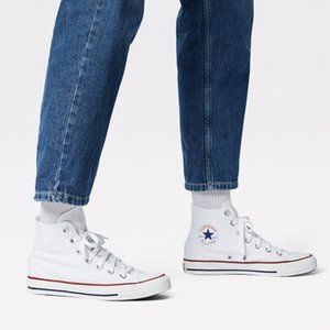 NEW IN BOX Converse Chuck Taylor All Star High Top Womens Size 9